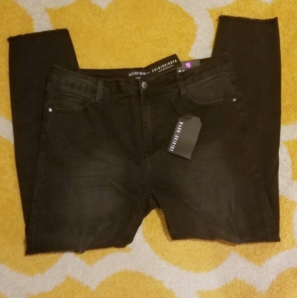 Basic Black Skinny jeans